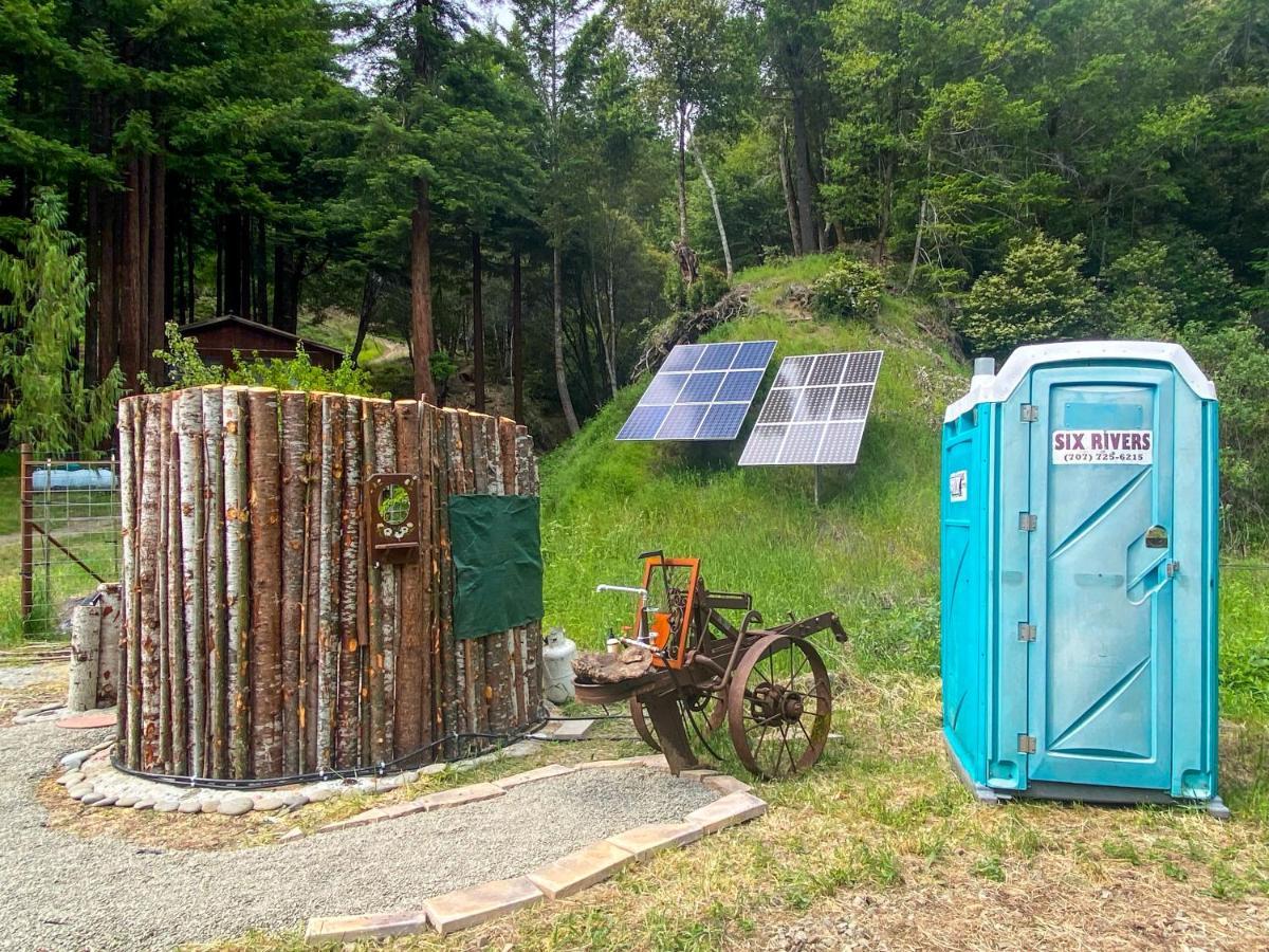Готель Glamping In The Redwoods With A Hot Tub! Ґарбервілл Екстер'єр фото